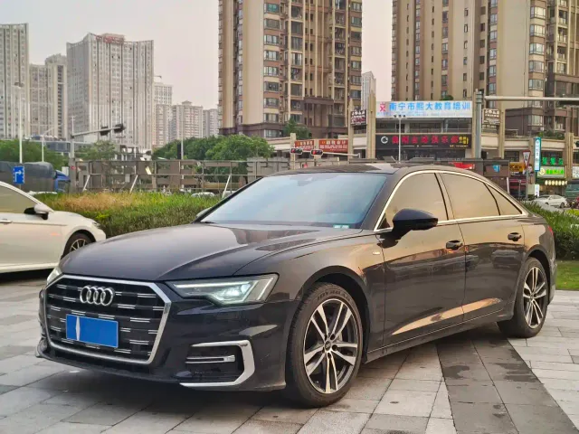 Фотография автомобиля — Audi A6L