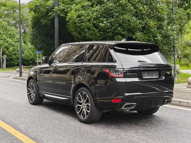Land Rover Range Rover Sport — Фото автомобиля 4