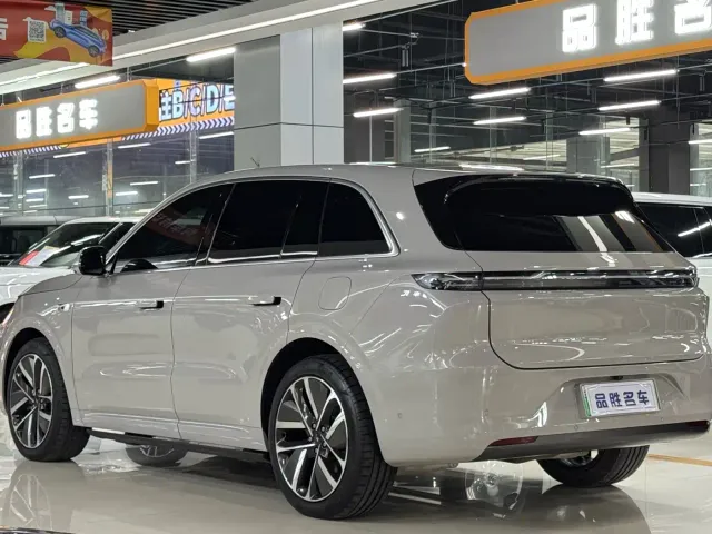 Li Auto L6 — Фото автомобиля 4