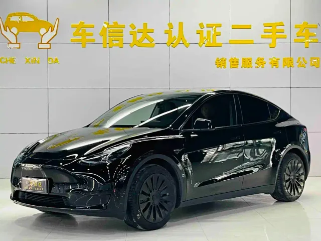 Фотография автомобиля — Tesla Model Y