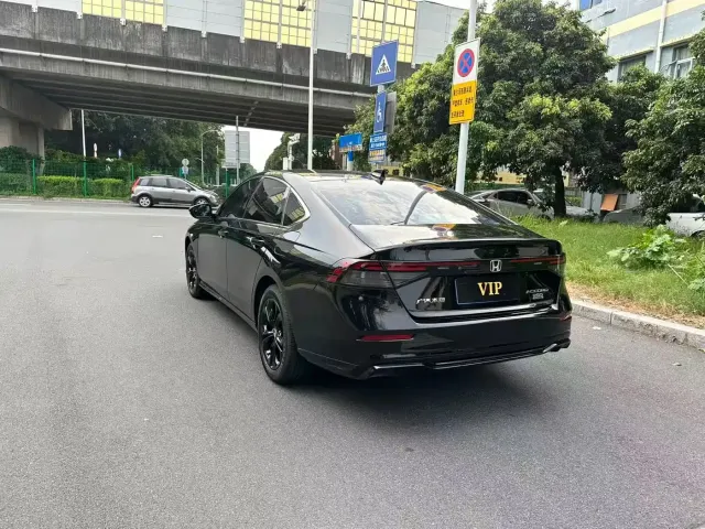 Honda Accord — Фото автомобиля 10