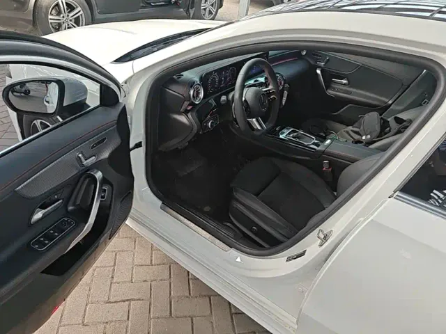 Mercedes-Benz A-Class — Фото автомобиля 15