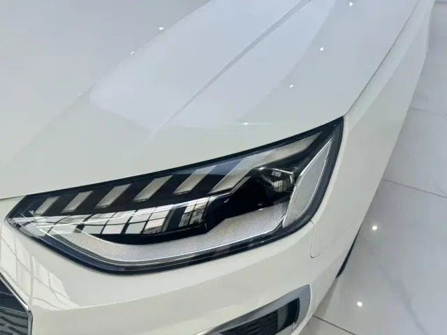 Audi A4L — Фото автомобиля 15