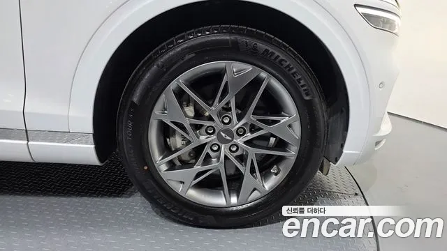 Genesis GV70 2.5T Бензин 2WD — Фото автомобиля 16