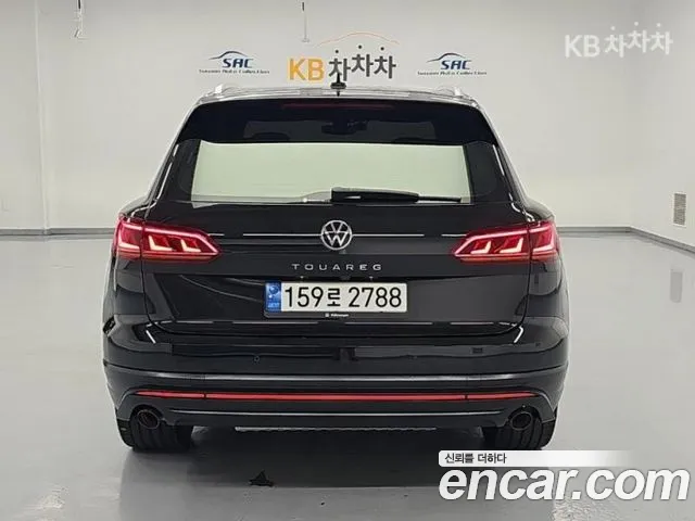 Volkswagen Touareg Generation 3 — Фото автомобиля 3