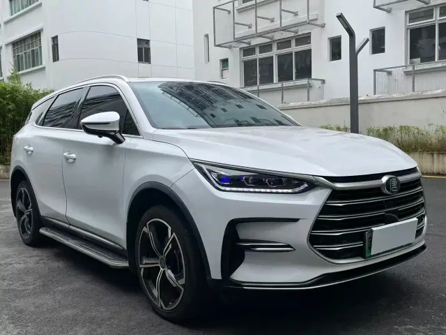 BYD Tang — Фото автомобиля 3