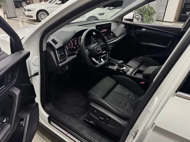 Audi Q5L — Фото автомобиля 7
