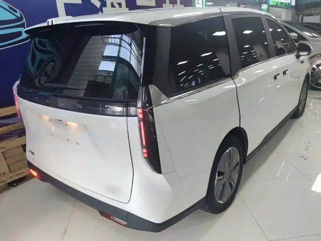 Maxus Dajia 7 — Фото автомобиля 6