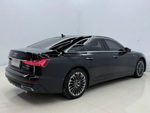 Audi A6L — Фото автомобиля 12