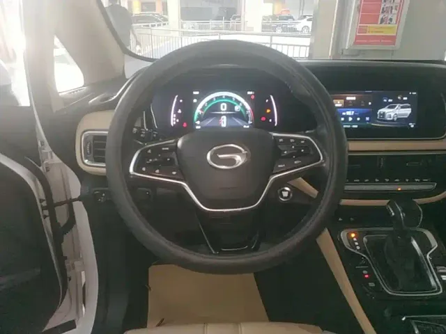 GAC Trumpchi M6 — Фото автомобиля 10