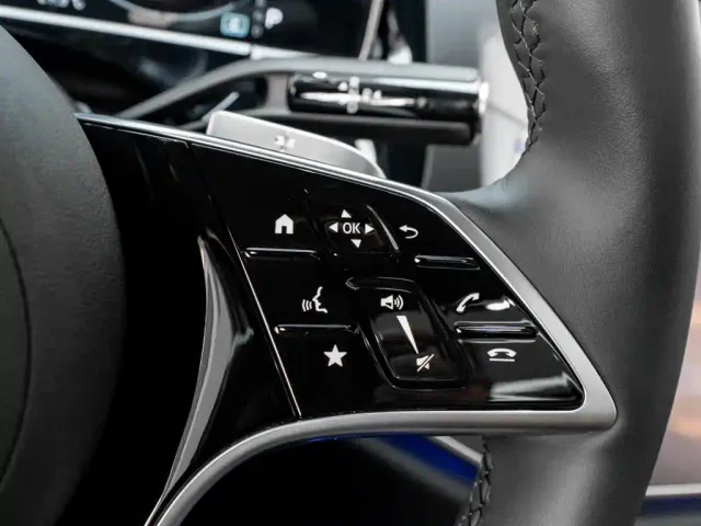 Mercedes-Benz E-Class — Фото автомобиля 18