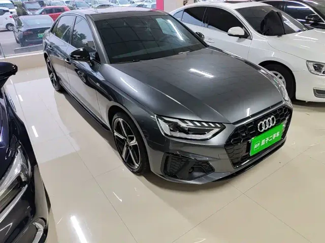 Audi A4L — Фото автомобиля 3