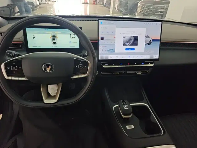 Changan Eado — Фото автомобиля 5
