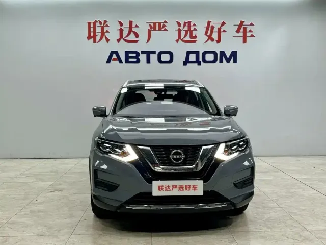 Nissan X-Trail — Фото автомобиля 2