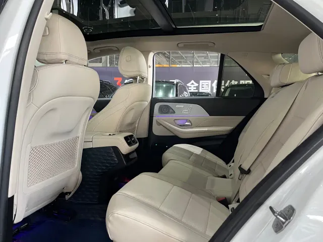 Mercedes-Benz GLE-Class — Фото автомобиля 13