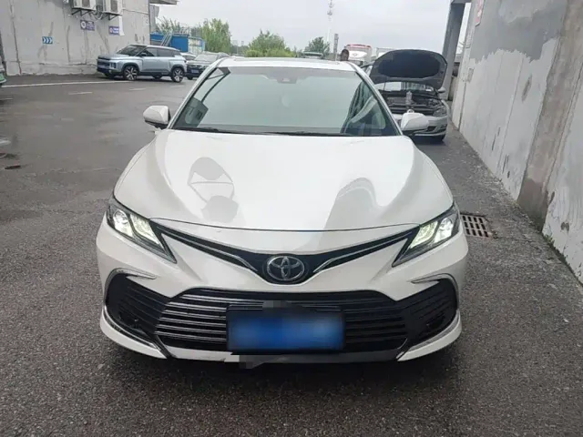 Toyota Camry — Фото автомобиля 2