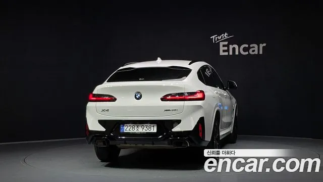 BMW X4 xDrive20i M Sport Pro — Фото автомобиля 4