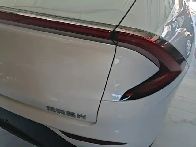 Wuling Starlight — Фото автомобиля 7