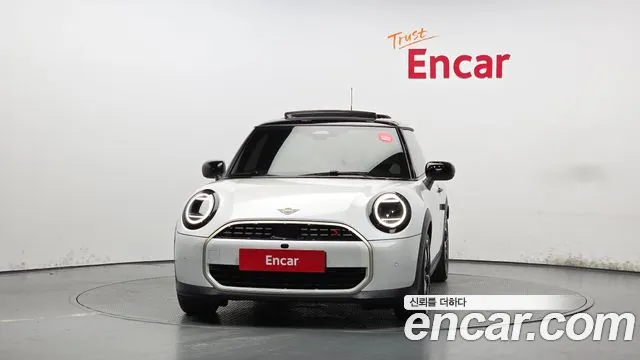 Mini Cooper — Фото автомобиля 3