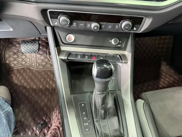 Audi Q3 — Фото автомобиля 12