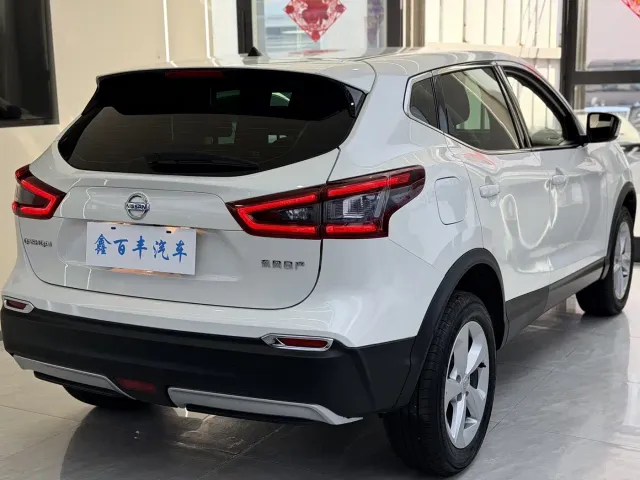 Nissan Qashqai — Фото автомобиля 10