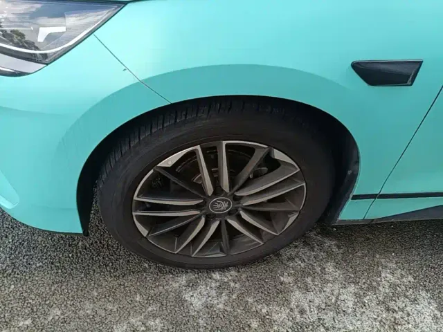 BYD Qin L — Фото автомобиля 22