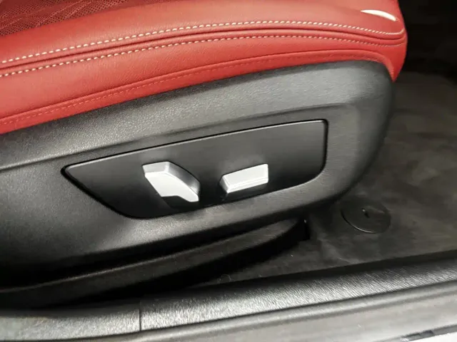 BMW 5 Series — Фото автомобиля 27