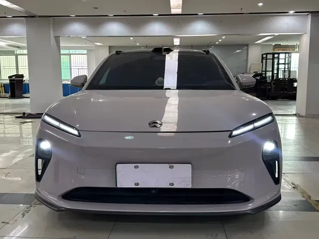 Nio ET5 — Фото автомобиля 2