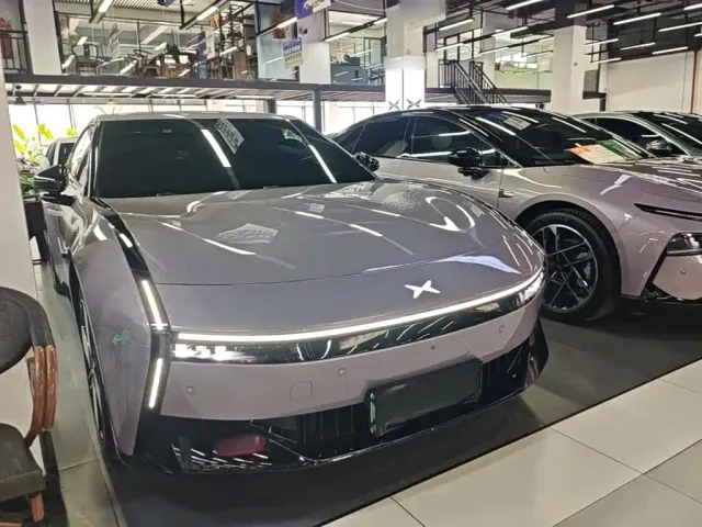 Xpeng P7 — Фото автомобиля 3