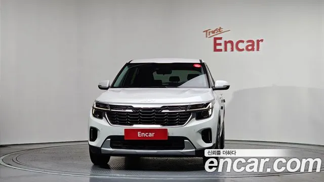 Kia Seltos Новый Seltos Бензин 2.0 2WD — Фото автомобиля 3