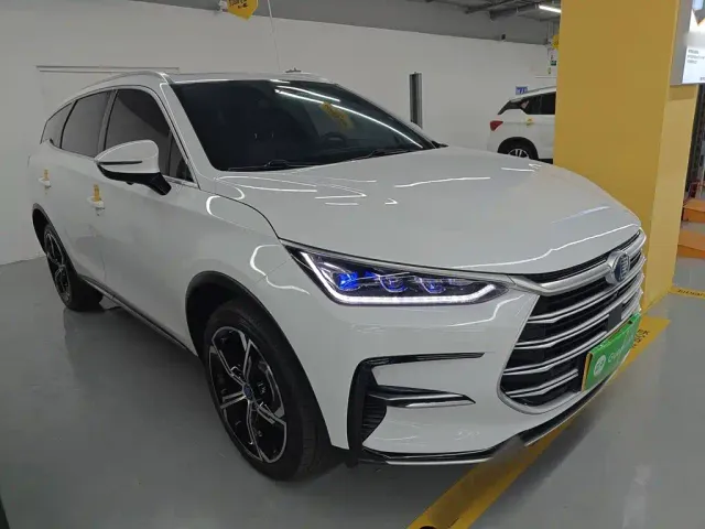 BYD Tang — Фото автомобиля 21