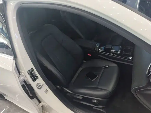 Mercedes-Benz A-Class — Фото автомобиля 24
