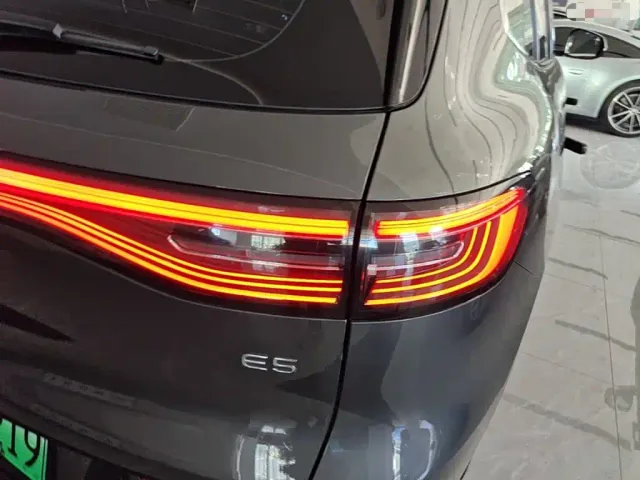 Geely Galaxy E5 — Фото автомобиля 7