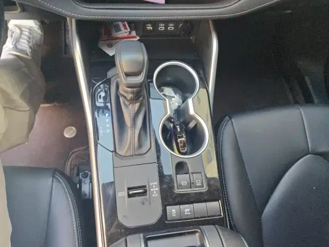 Toyota Highlander — Фото автомобиля 16