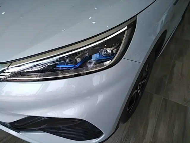 BYD Yuan PLUS — Фото автомобиля 23