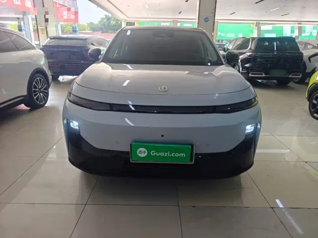 Leapmotor B10 — Фото автомобиля 2