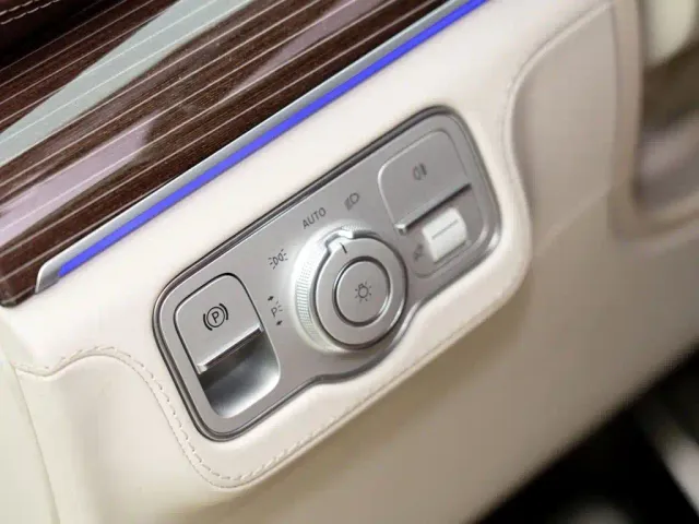 Mercedes-Benz Maybach GLS — Фото автомобиля 10