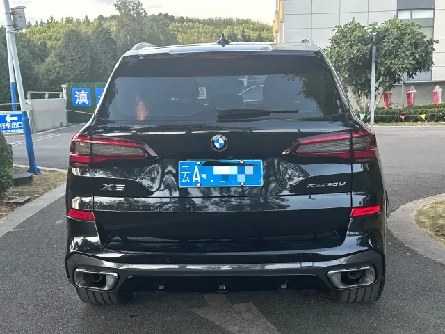 BMW X5 — Фото автомобиля 5