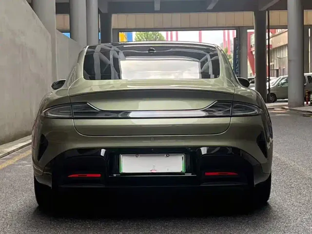 Xiaomi SU7 — Фото автомобиля 3