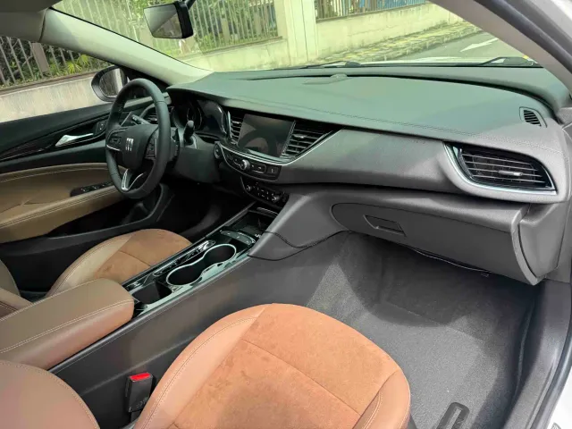 Buick Regal — Фото автомобиля 16
