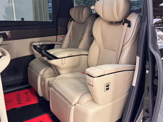 Toyota Alphard — Фото автомобиля 20