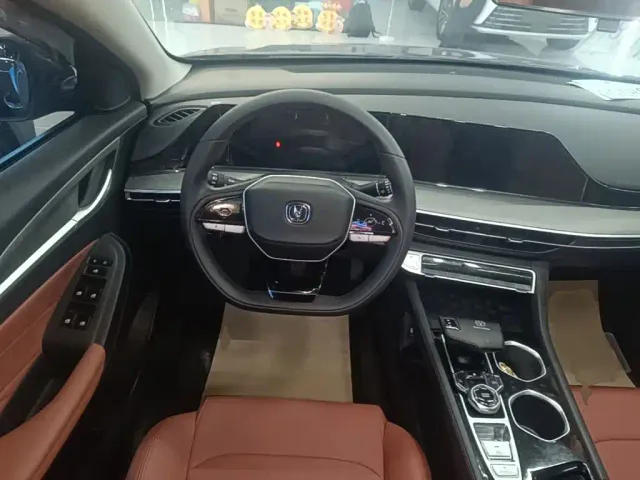 Changan Eado — Фото автомобиля 10