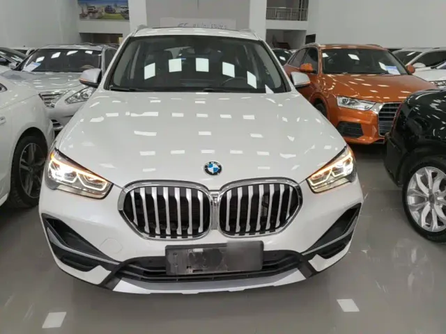 BMW X1 — Фото автомобиля 2