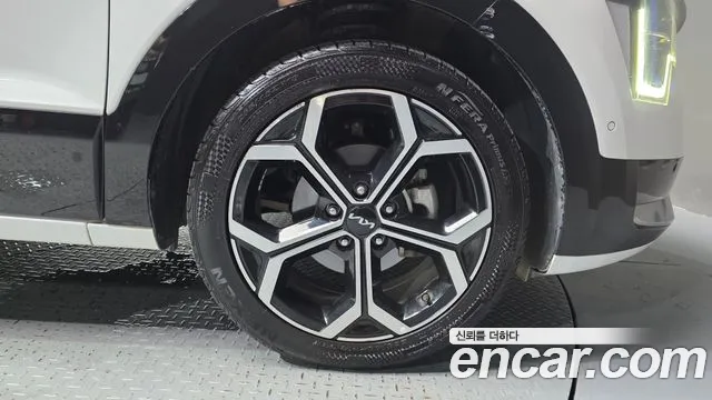 Kia Niro The All New Niro Signature — Фото автомобиля 17