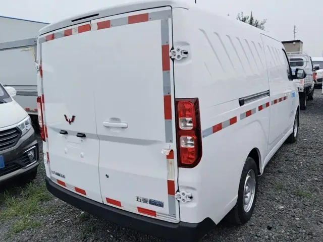 Wuling Yangguang — Фото автомобиля 4
