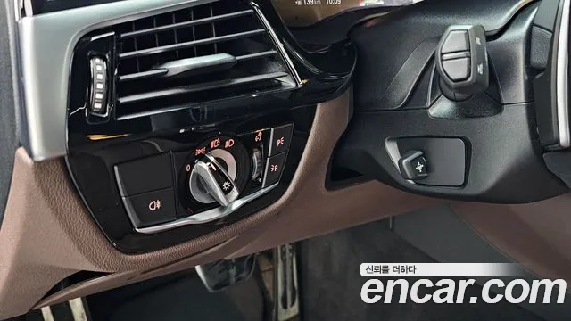 BMW 5 Series G30 — Фото автомобиля 19
