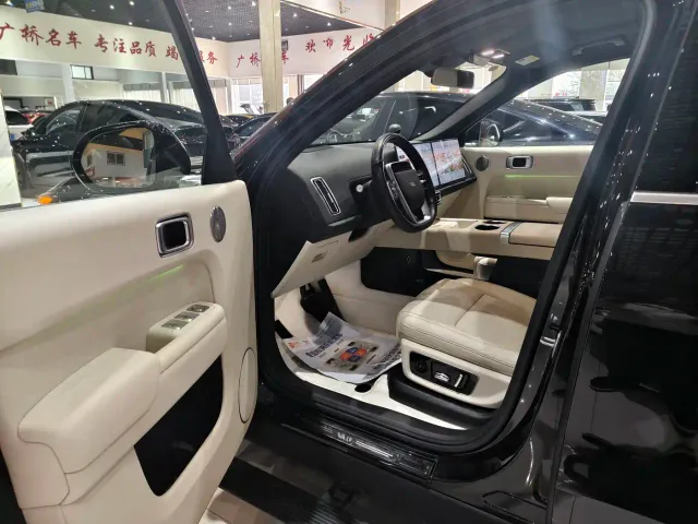 Li Auto L9 — Фото автомобиля 4