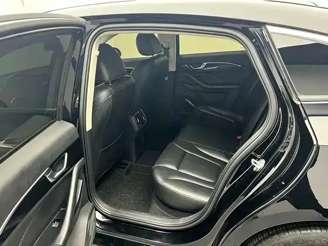 Bestune B70 — Фото автомобиля 14