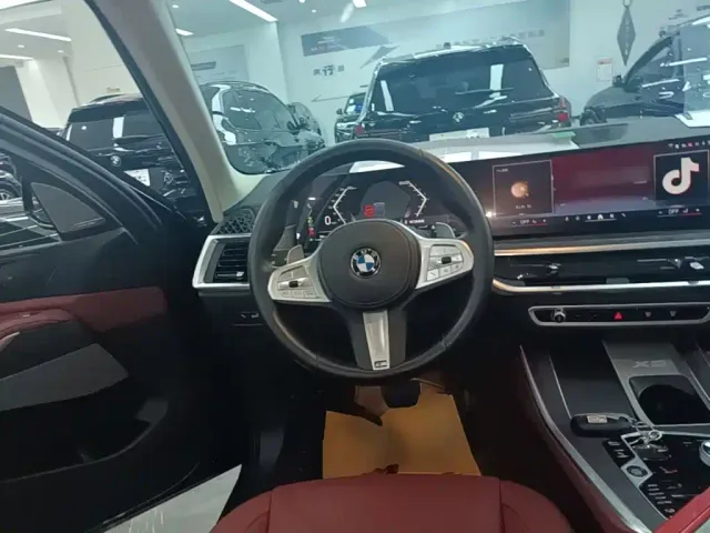 BMW X5 — Фото автомобиля 10