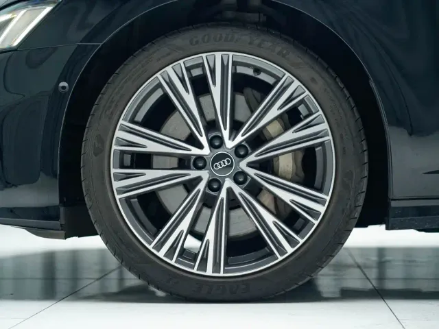 Audi A6L — Фото автомобиля 10